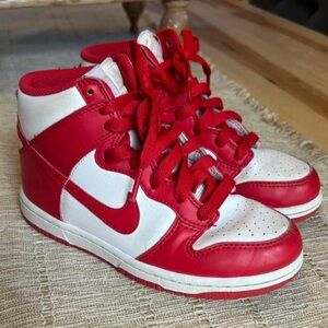 ‼️‼️Like NEW Nike shoes‼️‼️